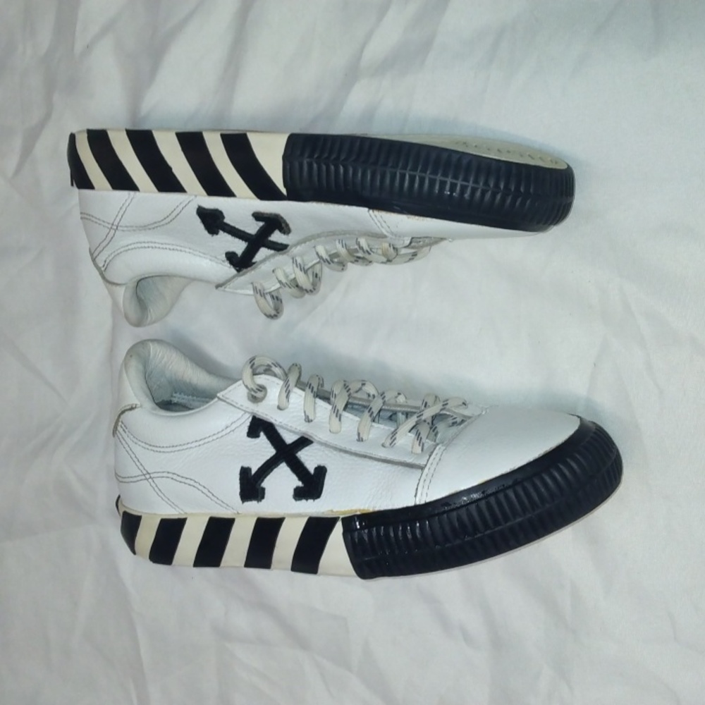OFF-WHITE VULCANIZED SOUL SNEAKERS WOMEN'S SIZE 5 AND 1/2 EURO SIZE 36